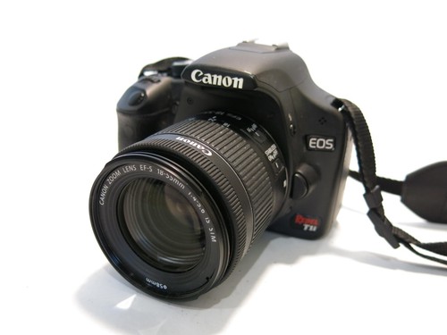 Excellent Condition Canon Rebel T1i DSLR w/ 18-55mm IS Lens