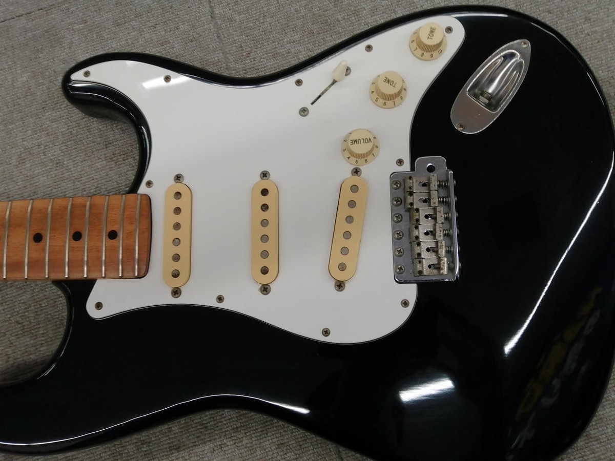 ギター Fender Japan Stratocaster Fender Japan Hybrid II Stratocaster HSS with Rosewood FB In
