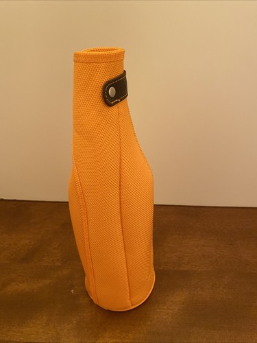 VEUVE CLICQUOT Insulated Ice Bottle Jacket for Champagne Brut 750 ml bottle - Picture 2 of 4