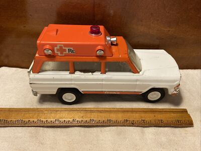 Tonka トンカ ブリキ Jeep 救急車 Vintage 1970's TONKA Pressed Steel Jeep Wagoneer Rescue Vehicle