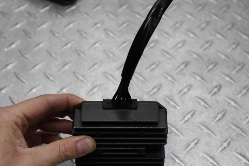 Kawasaki Vulcan 1600 VN1600A 2003 clásico regulador rectificador juego 21066-1106 Foto 4 de 4