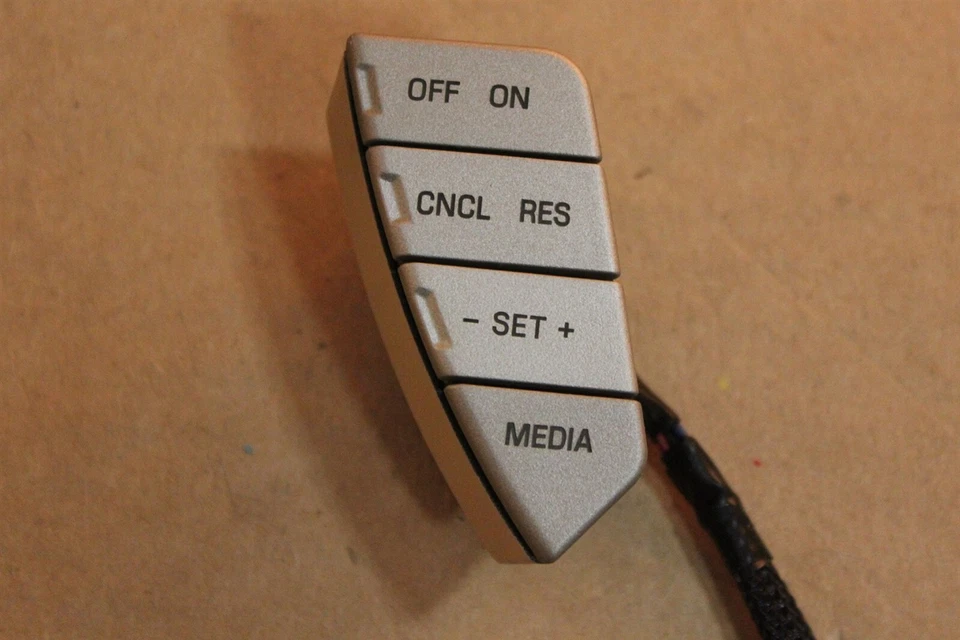 Navigator Steering Wheel Cruise Control SW-6684 Radio Buttons Switch Wiring OEM - Image 3 of 4