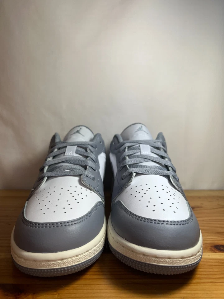 Nike Air Jordan 1 Low Vintage Gris (GS) 553560-053 Talla 7Y Nuevo DS En Mano Foto 2 de 4