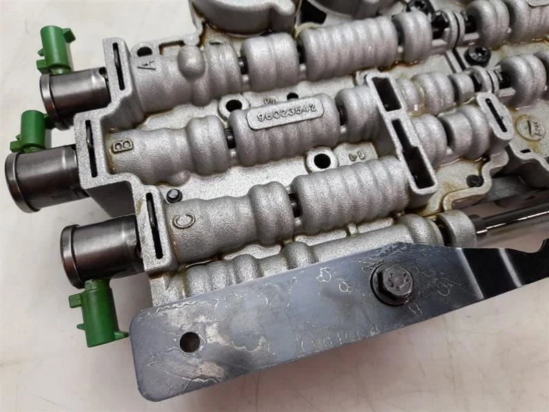 BMW 330ci 330i 3.0 E46 2004 carrocería de válvula/mecatrónica OEM 24307521362 Foto 2 de 4