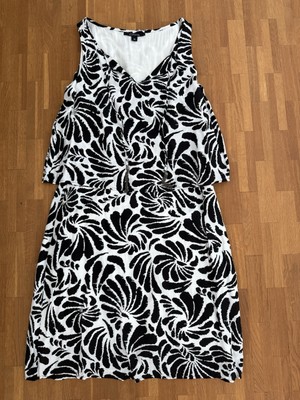 Kleid Größe 32 Comma