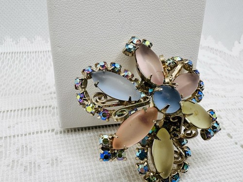 Vintage Pastel Frosted Green Pink Aurora Borealis Rhinestone Brooch Earrings Set - Picture 5 of 11