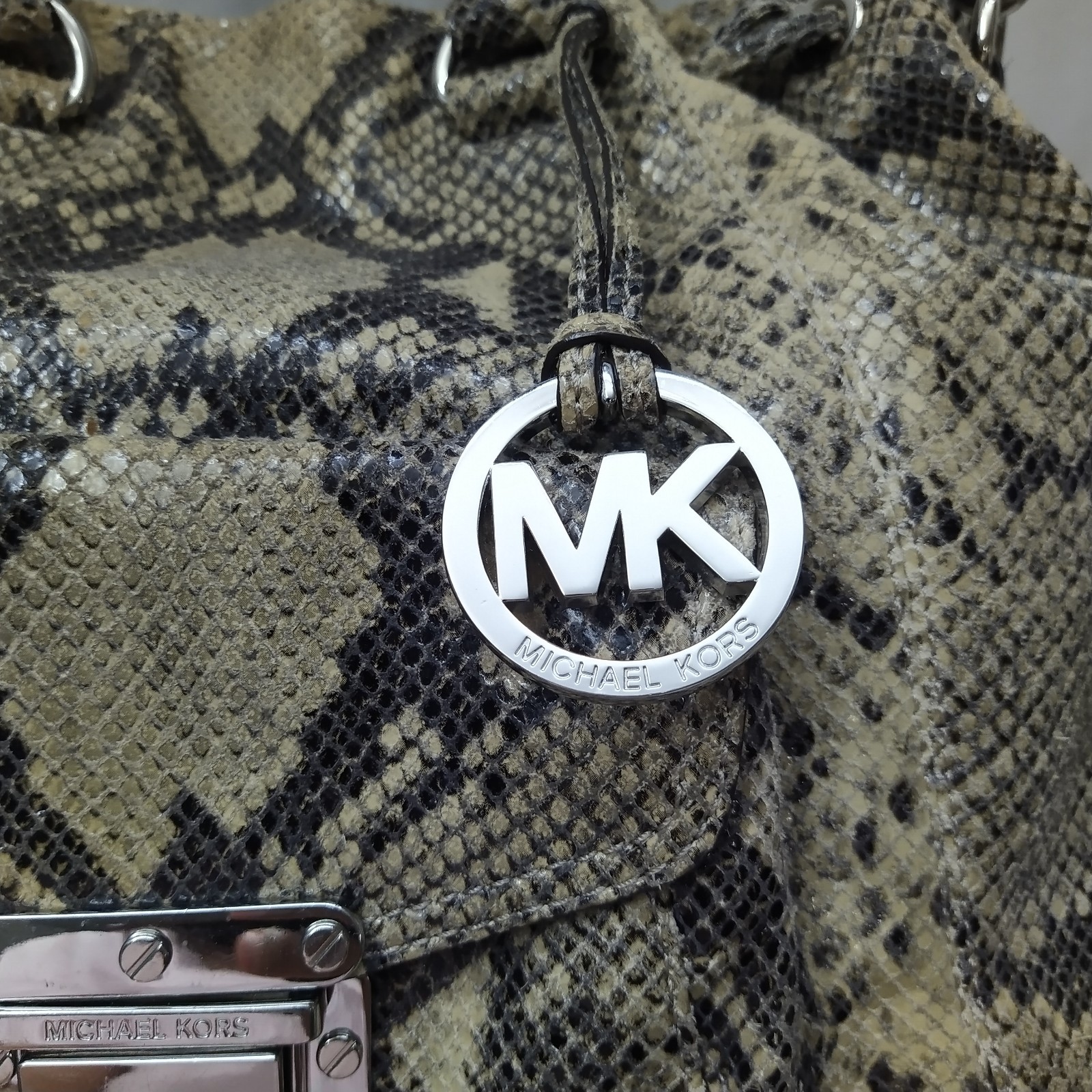 Michael Kors Gray Leather Python Embossed Pushloc… - image 6