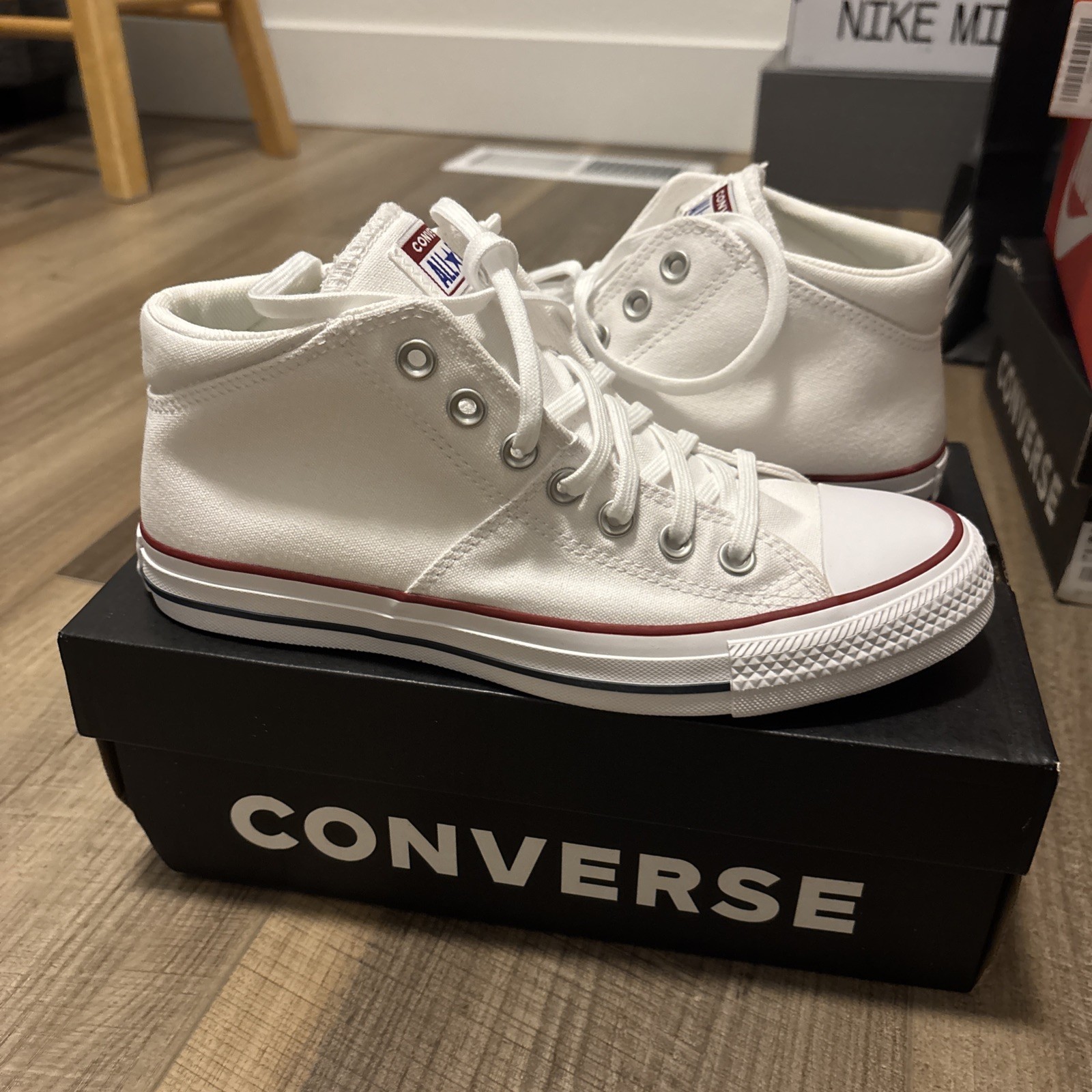 Brand New But Damaged Box Size 9.5 Converse Madison Mid 9.5 Women’s White