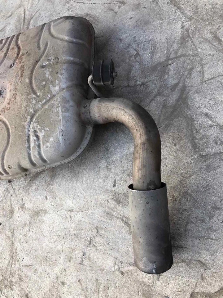 Conjunto de tubo silenciador de escape Volvo Series 50 V50 T5 2005-2007 5 cilindros OEM Foto 3 de 4