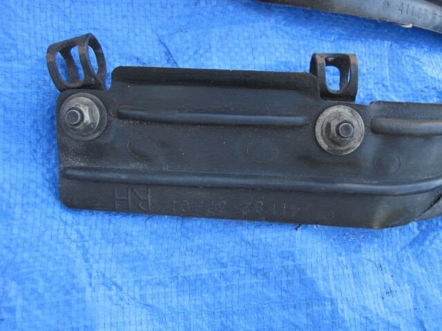 90-96 Nissan 300zx 15s brake air guides right and left and