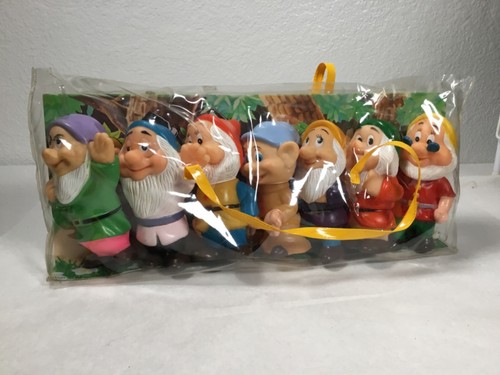 VTG Disney Snow White & The Seven Dwarfs 5" Bath Toys Set w/ Case, New SLEEPY - Picture 3 of 16