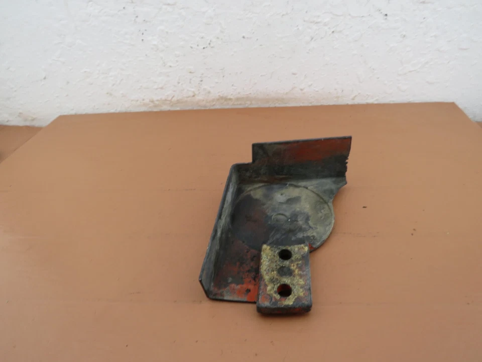 Remington SL-11 Chainsaw OEM Clutch Cover - Image 4 of 4