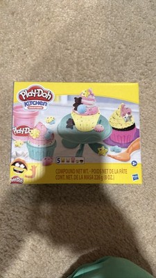 Play-Doh Kitchen Creations Confetti Cupcakes Hasbro 5 Cans