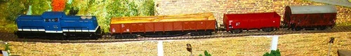 Piko:  Br110 mit 3 Wagen-!!!
