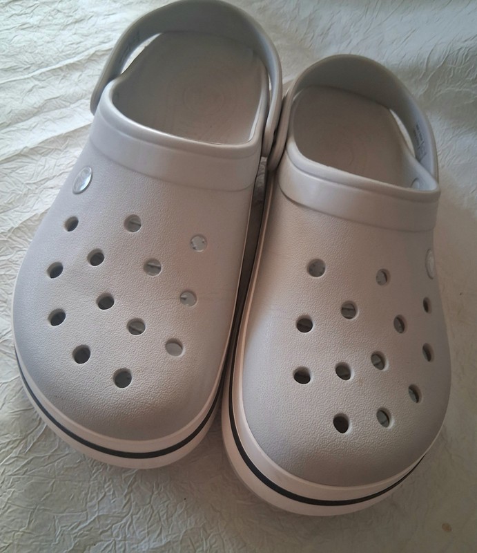 Crocs Men  Rubber Sandals Gray White Trim Ankle Strap Non  Slip  Waterproof 11 M