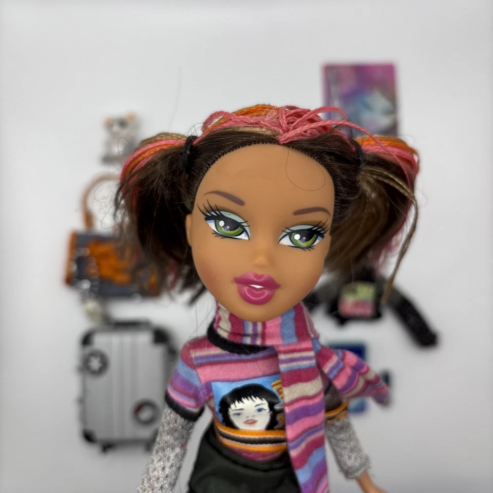 Trajes de muñeca Bratz Tokyo A Go Go Fianna accesorios raros Foto 3 de 3