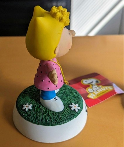 Westland Snoopy Vintage Sally Figure - Picture 2 of 6
