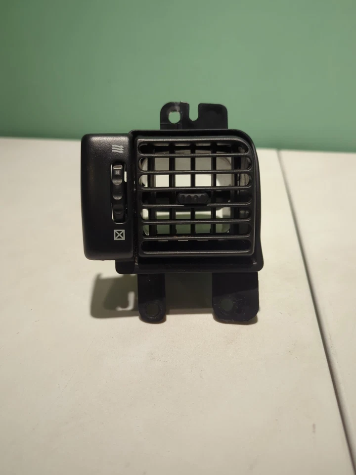 91-00 LEXUS SC300 SC400 painel ventilação esquerda fabricante de equipamento original. 55650-24040 - Imagem 2 de 4