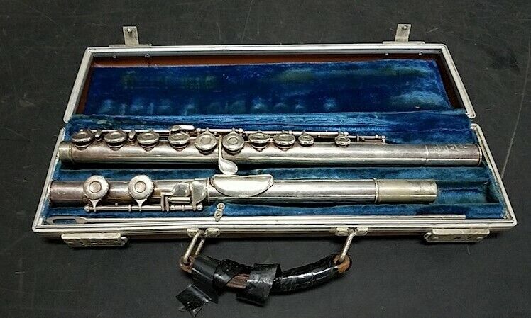 Boosey & Hawkes London Series 3-20 flute, England