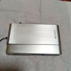 Sony DSC T900 kompakte Digitalkamera schlank Metallgehäuse Touchscreen Display