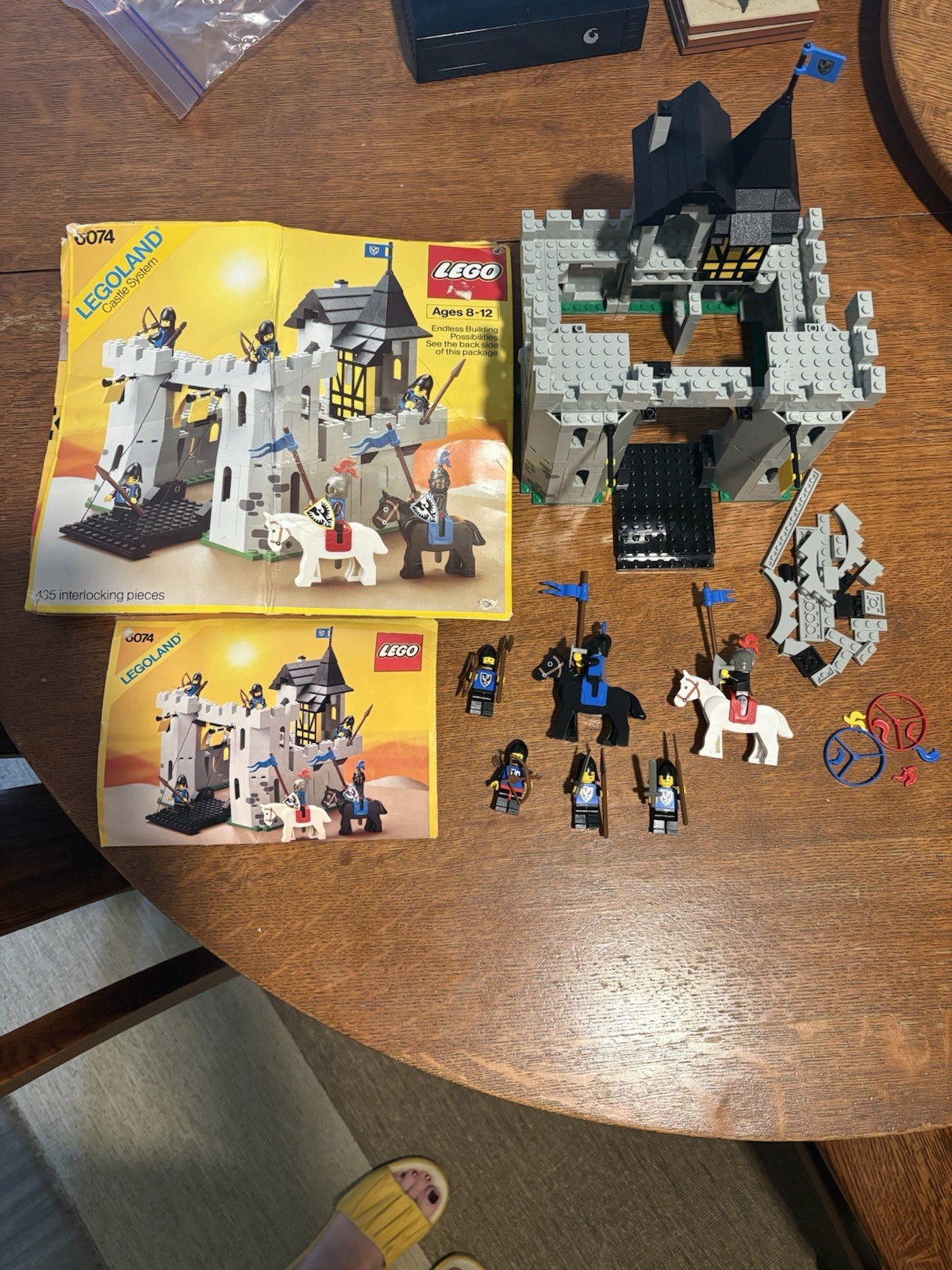 LEGO 6074 Castle System: Black Falcon's Fortress w/manual, figurines - Retired