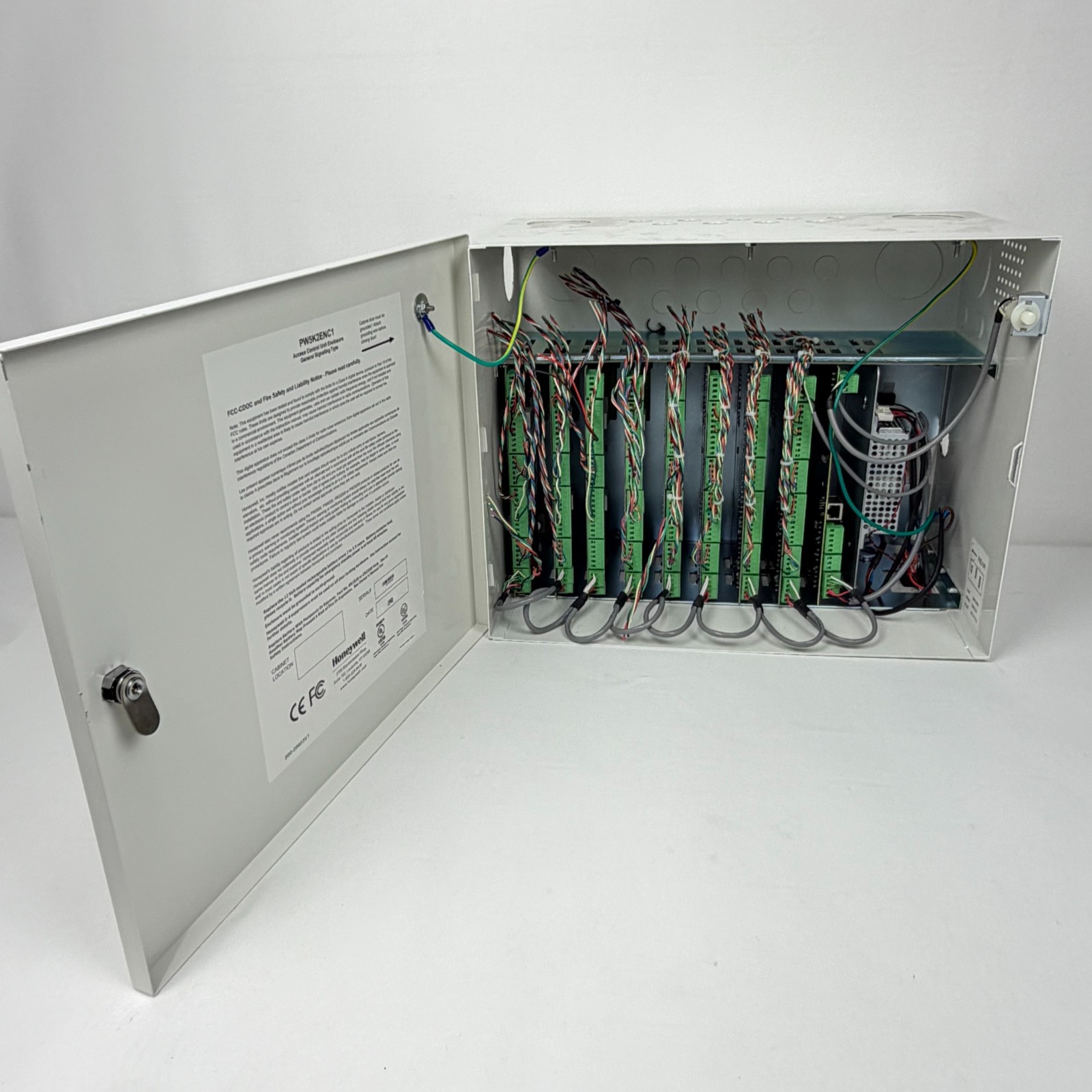 Honeywell PW5K2ENC1 Access Control Unit + 8x PW6K1R2 | 1x PW6K1IC | 1x Key