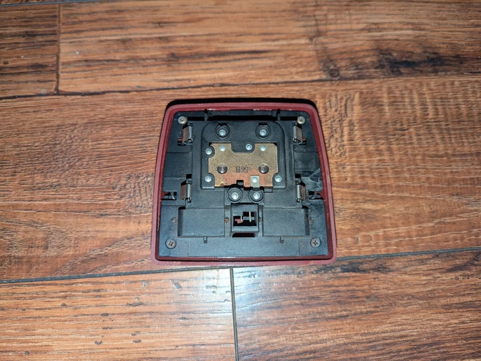 OEM 1984-1989 Nissan 300ZX Turbo Rojo Z31 Interior Domo Mapa Luz Centro Superior Foto 2 de 2