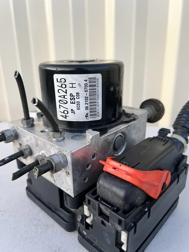 MITSUBISHI LANCER ABS BOMBA/MODULADOR CJ, P/N 4670A265, 09/07-10/15 07 08 09 10 1 - Imagem 2 de 4