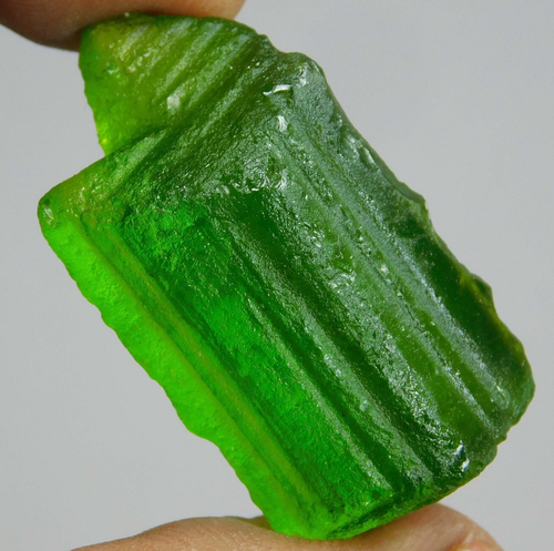 Pierre émeraude Brute Colombienne - Verte, Certifiée Naturelle, Taille ~47x30x16 Mm - Gros Lot