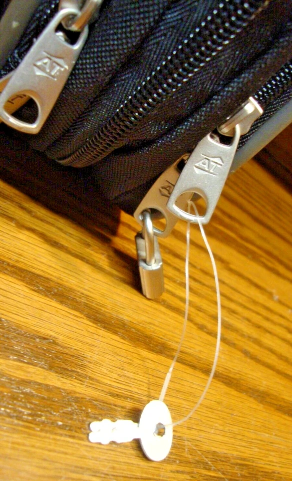 American Tourister 2001 equipaje de mano expandible bolsa de lona bolso de mano + llaves 868 Foto 2 de 4