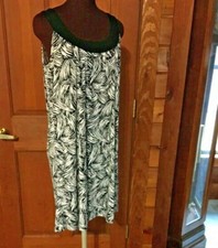 Ann Taylor Loft Petite Woman's Black & White Stretch Sleeveless Dress Sz M E25