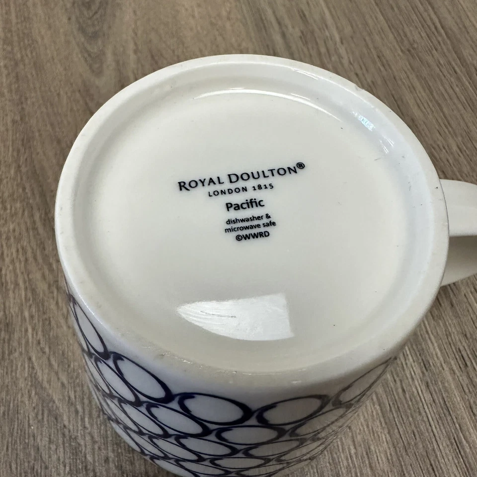 Taza de café Royal Doulton Pacific Blue Circle apta para lavavajillas usada en excelente estado Foto 4 de 4