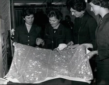 1960 Press Photo Frankfurt Spring fair-tablecloth - KSB29929