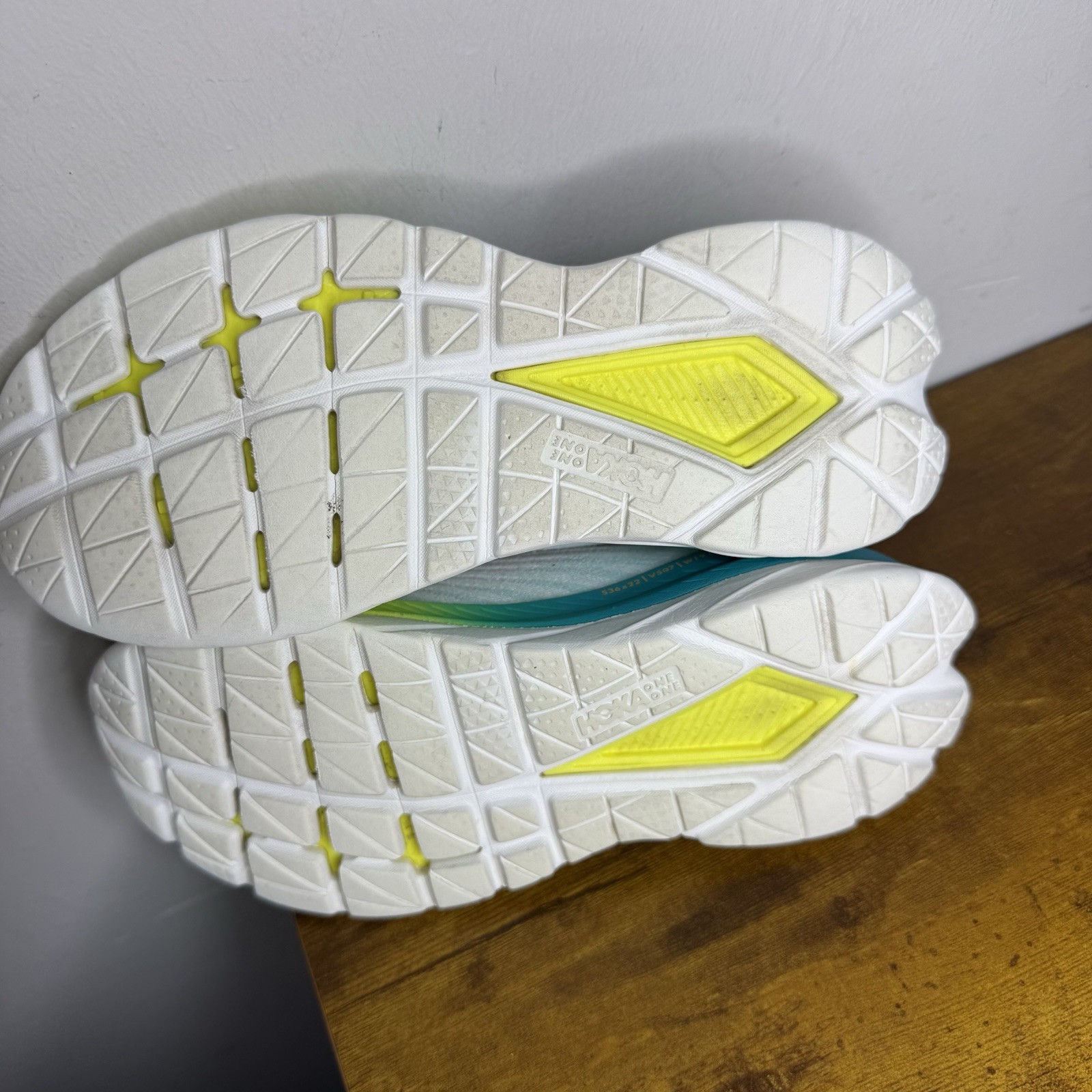 Hoka One One Mach 5 Running Shoes Women’s Size 7 B White thumbnail 5