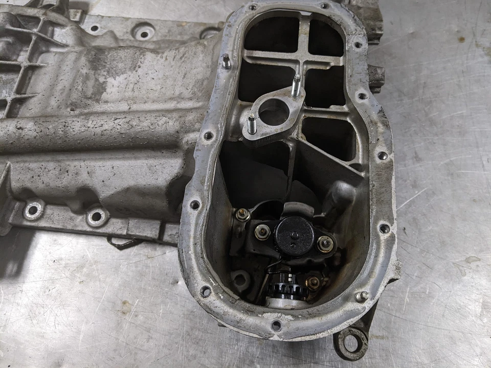 cárter de aceite superior del motor para 16-19 Lexus RX350 3.5 121010P050 Foto 3 de 4