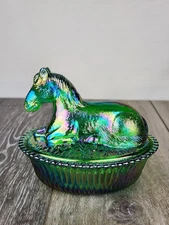 Emerald Green Carnival Glass Resting Pony Covered Trinket Candy Dish