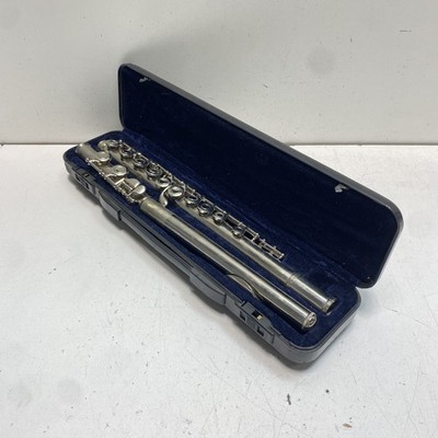 Student C Flute Closed-Hole Plateau System with Hard Case Silver Plated