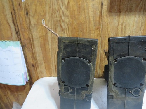 89 87-92 TOYOTA SUPRA REAR SPEAKERS LEFT & RIGHT - Picture 3 of 14