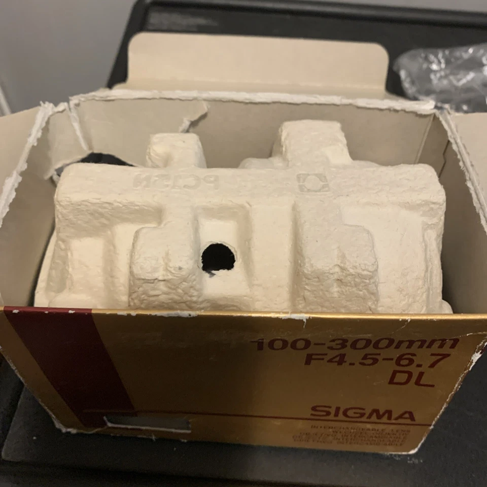 Sigma DL 100-300mm F4.5-6.7 DL Lens For Canon AF Interchangeable Lens Filter 55 - Image 4 of 4