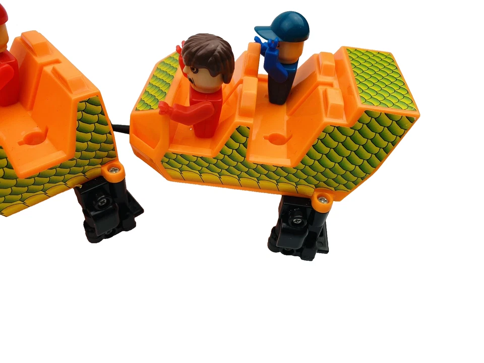 K’NEX / Knex Screamin’ Serpent Roller Coaster Car with People – Replacement Part - Image 4 of 4