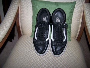 black leather vans mens size 9