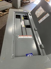 Square D NF Panelboard 250A 600V 480V 3PH 4W MLO 42 Cir Main Lug Panel P382