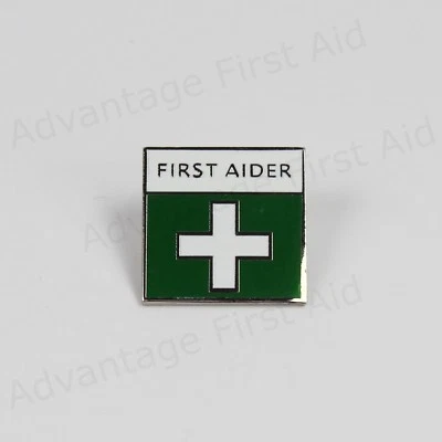 CREST MEDICAL First Aid / Aider Green Metal Enamel Badge with Locking Pin. Event & Medical.