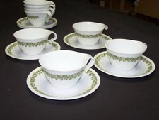 CORNING CORELLE 'CRAZY DAISY' STACKING HOOK HANDLED GREEN CUPS / SAUCER SET OF 8