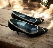 Custom Craft Vintage Women's Heels Dark Emerald Green 1960s Size 6