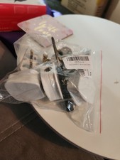 Brand New 6 Pieces Uk 3 Pin 13 Amp UK Mains Plugs. White