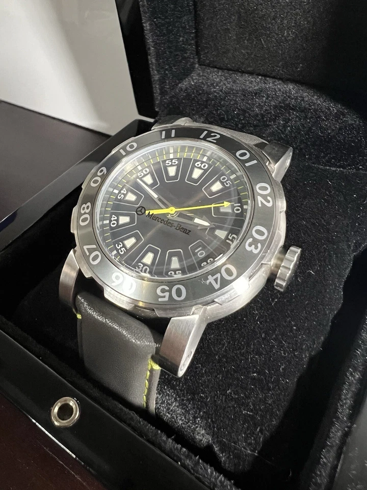 Reloj de cuarzo con correa de fecha esfera gris para hombre MERCEDES Benz Collection WR50m Ø42 mm Foto 4 de 4