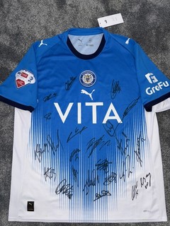 SIGNED OFFICIAL STOCKPORT COUNTY SHIRT 25/26 PLAY OFFS WEMBLEY PROOF