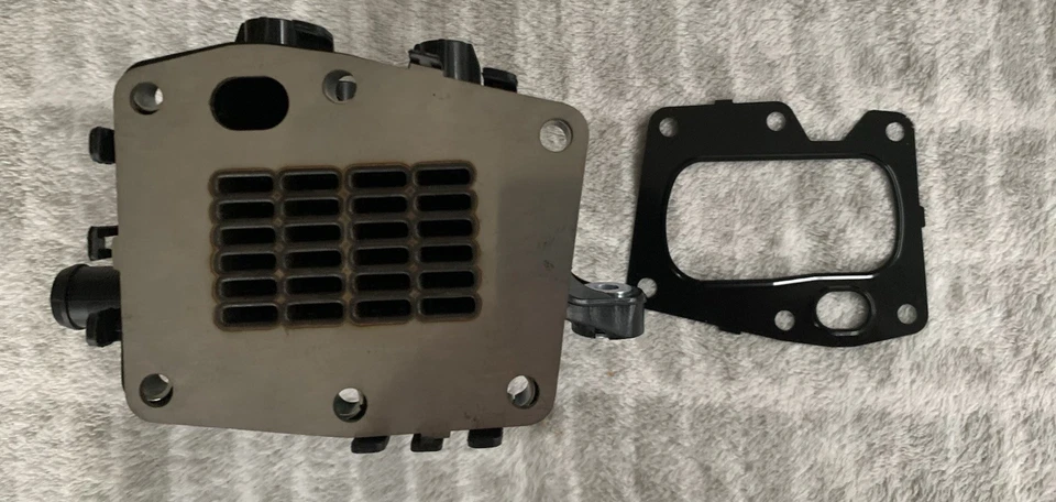 9678745680 EGR Cooler Housing With Gasket Peugeot Citroen Ford 9807593080 - Image 3 of 4