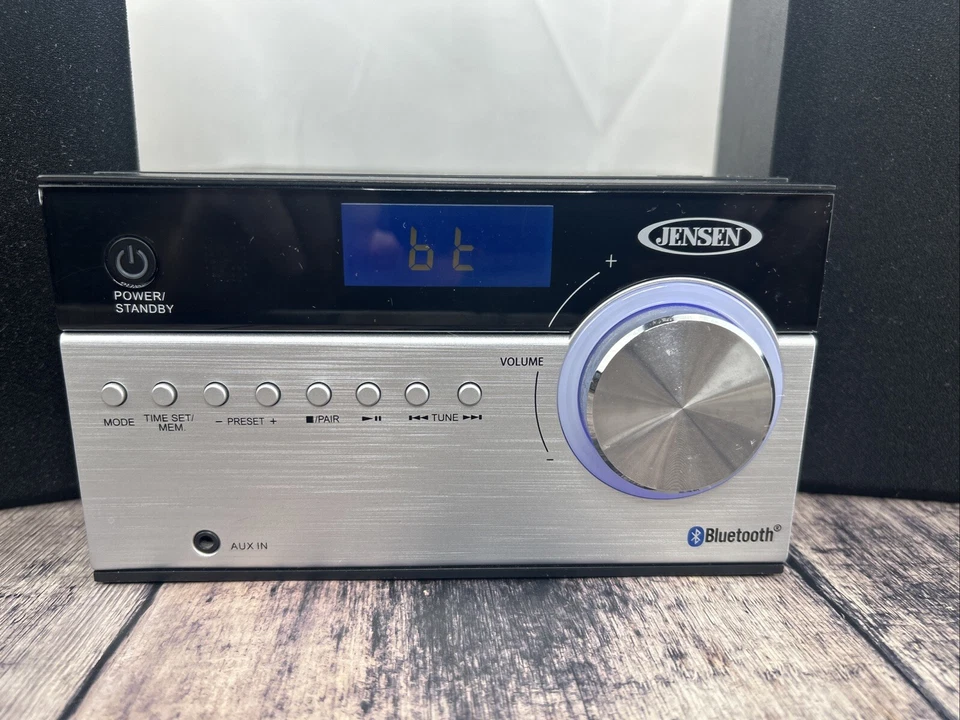 Jensen JBS-200 Bluetooth CD Music System With Digital AM/FM Stereo Receiver - Image 2 of 4